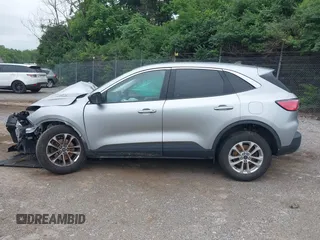 2022 Ford Escape SE z VIN 1FMCU9G60NUA45967, wystawiony jako IAAI lot #42459246 z przebiegiem Nie podano mil oraz . Historia ofert i sprzedaży dostępna na DreamBid. Obrazek 14.