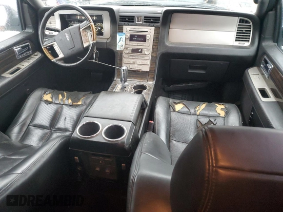 2010 Lincoln Navigator z VIN 5LMJJ2J5XAEJ06153, wystawiony jako Copart lot #44912505 z przebiegiem 248 677 mil mil oraz Czysty tytuł • Clean title. Historia ofert i sprzedaży dostępna na DreamBid. Obrazek 8.