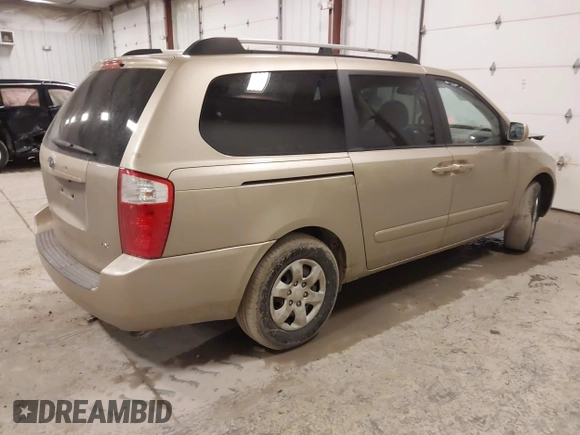 2007 Kia Sedona EX with VIN KNDMB233576160010, listed as a IAAI auction lot 41666497 with 206,834 mi miles. Bid and sale history available at carsss.com. Image 4.