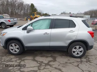 2020 Chevrolet Trax LT with VIN KL7CJPSB6LB040073, listed as a IAAI auction lot 41729327 with 65,652 mi miles. Bid and sale history available at carsss.com. Image 14.