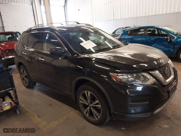 2020 Nissan Rogue SV with VIN JN8AT2MV9LW140373, listed as a IAAI auction lot 41635662 with 76,630 mi miles. Bid and sale history available at carsss.com. Image 1.