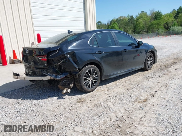2022 Toyota Camry SE z VIN 4T1G11AK0NU657071, wystawiony jako IAAI lot #41991413 z przebiegiem 86 272 mil mil oraz . Historia ofert i sprzedaży dostępna na DreamBid. Obrazek 4.