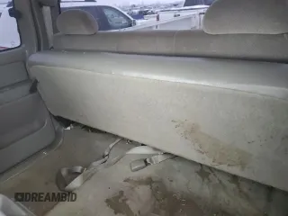 2000 GMC Sierra 2500 SLE z VIN 1GTGK29U1YE139224, wystawiony jako Copart lot #45599125 z przebiegiem 290 042 mil mil oraz Szkoda całkowita • Salvage title. Historia ofert i sprzedaży dostępna na DreamBid. Obrazek 10.
