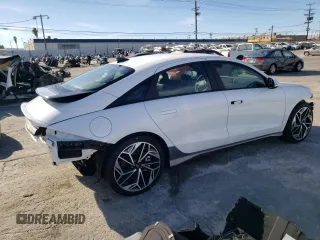 2023 Hyundai Ioniq 6 Preferred z VIN KMHM34AC5PA022942, wystawiony jako Copart lot #76087113 z przebiegiem 396 mil mil oraz . Historia ofert i sprzedaży dostępna na DreamBid. Obrazek 3.