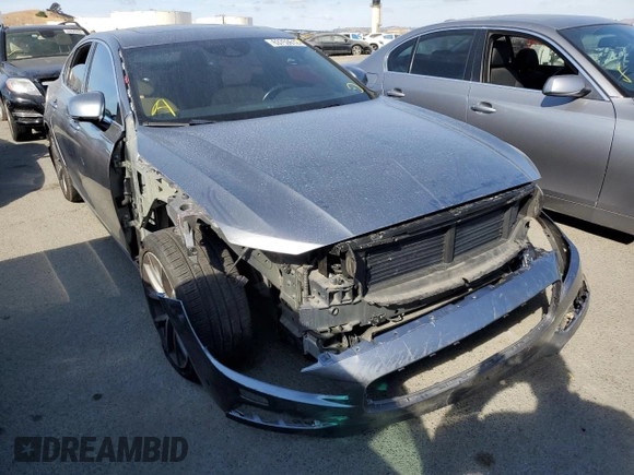 2017 Volvo S90 Momentum z VIN YV1102AK3H1011655, wystawiony jako Copart lot #63753612 z przebiegiem 46 425 mil mil oraz . Historia ofert i sprzedaży dostępna na DreamBid. Obrazek 1.
