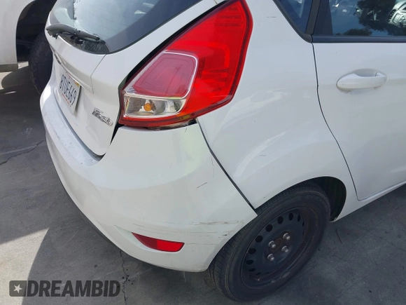 2016 Ford Fiesta S z VIN 3FADP4TJ6GM171745, wystawiony jako IAAI lot #41924984 z przebiegiem 111 925 mil mil oraz . Historia ofert i sprzedaży dostępna na DreamBid. Obrazek 13.