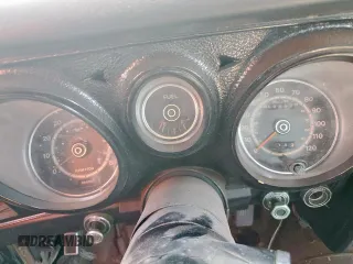 1973 Ford Mustang z VIN 3F05H181512, wystawiony jako Copart lot #67038105 z przebiegiem 49 689 mil mil oraz Czysty tytuł • Clean title. Historia ofert i sprzedaży dostępna na DreamBid. Obrazek 9.