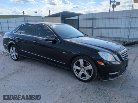 2012 Mercedes-Benz E 350 Luxury z VIN WDDHF5KB0CA590301, wystawiony jako Copart lot #56599885 z przebiegiem 115 802 mil mil oraz Szkoda całkowita • Salvage title. Historia ofert i sprzedaży dostępna na DreamBid. Obrazek 4.