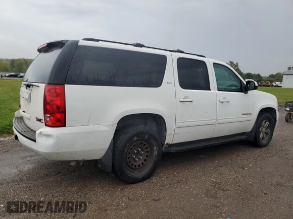 2013 GMC Yukon XL SLT with VIN 1GKS1KE0XDR217149, listed as a Copart auction lot 72897044 with 211,862 mi miles and Clean Title. Bid and sale history available at carsss.com. Image 3.