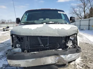 2004 GMC Savana Passenger with VIN 1GJHG39U641221276, listed as a Copart auction lot 45674535 with 278,653 mi miles and Salvage Title. Bid and sale history available at carsss.com. Image 5.