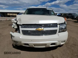2013 Chevrolet Avalanche LTZ with VIN 3GNTKGE75DG138065, listed as a Copart auction lot 57346095 with 194,389 mi miles and Salvage title. Bid and sale history available at DreamBid. Image 5.