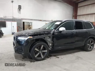 2017 Volvo XC90 R-Design z VIN YV4102KM6H1156529, wystawiony jako IAAI lot #42436519 z przebiegiem 100 081 mil mil oraz . Historia ofert i sprzedaży dostępna na DreamBid. Obrazek 6.