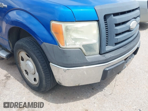2009 Ford F-150 XL z VIN 1FTRW12W69FA63143, wystawiony jako IAAI lot #42456101 z przebiegiem 121 825 mil mil oraz . Historia ofert i sprzedaży dostępna na DreamBid. Obrazek 6.