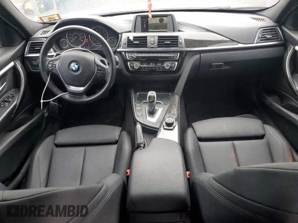 2018 BMW 3 Series 330i with VIN WBA8B9G50JNU98561, listed as a Copart auction lot 61293325 with 106,656 mi miles and Clean title. Bid and sale history available at DreamBid. Image 8.