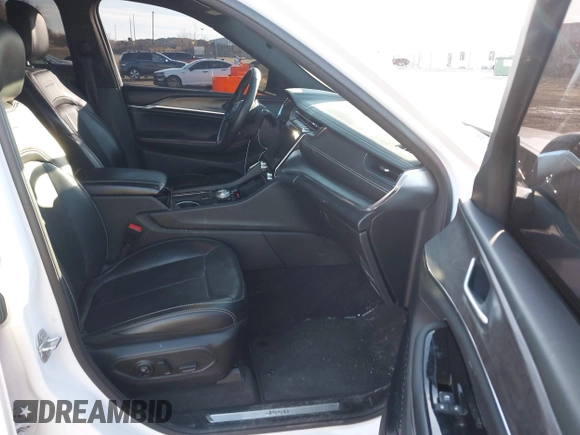 2021 Jeep Grand Cherokee Overland with VIN 1C4RJKDG3M8204967, listed as a IAAI auction lot 41744813 with 37,297 mi miles and . Bid and sale history available at DreamBid. Image 5.