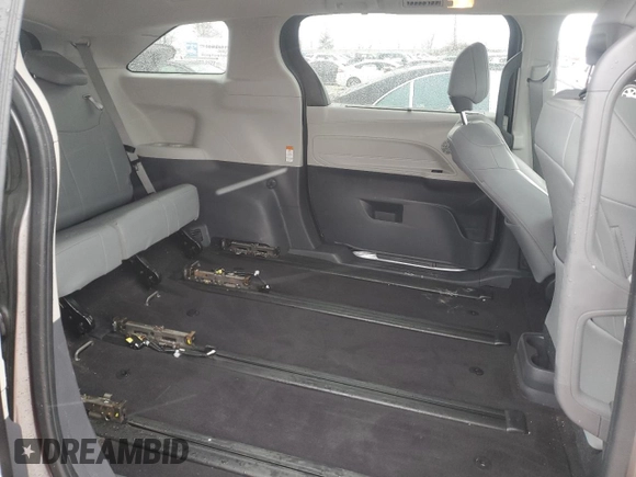 2024 Toyota Sienna XLE with VIN 5TDYSKFC8RS150152, listed as a Copart auction lot 86604424 with 22,485 mi miles and Salvage Title. Bid and sale history available at DreamBid. Image 11.