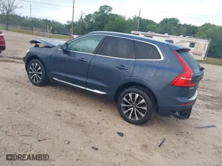 2023 Volvo XC60 Plus Bright Theme with VIN YV4L12RN4P1375945, listed as a IAAI auction lot 41945980 with 27,609 mi miles. Bid and sale history available at carsss.com. Image 3.