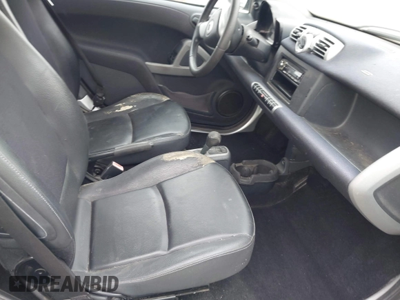 2013 Smart fortwo Pure with VIN WMEEJ3BA5DK625404, listed as a IAAI auction lot 42368884 with Not provided miles and . Bid and sale history available at DreamBid. Image 5.