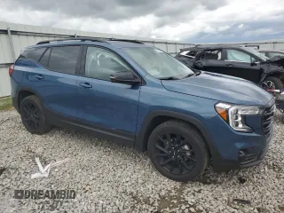 2024 GMC Terrain SLT z VIN 3GKALVEG7RL255280, wystawiony jako Copart lot #55603495 z przebiegiem 22 434 mil mil oraz Szkoda całkowita • Salvage title. Historia ofert i sprzedaży dostępna na DreamBid. Obrazek 4.