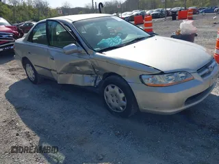 1998 Honda Accord LX z VIN 1HGCG5644WA144610, wystawiony jako IAAI lot #42041770 z przebiegiem 475 464 mil mil oraz . Historia ofert i sprzedaży dostępna na DreamBid. Obrazek 1.