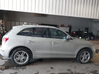 2014 Audi Q5 Premium Plus with VIN WA1LFAFP3EA032751, listed as a IAAI auction lot 41608679 with 96,586 mi miles. Bid and sale history available at carsss.com. Image 13.