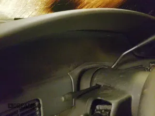 1997 Pontiac Bonneville SE z VIN 1G2HX52K7VH231291, wystawiony jako Copart lot #57514725 z przebiegiem Nie podano mil oraz Nie do naprawy. Historia ofert i sprzedaży dostępna na DreamBid. Obrazek 9.