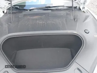 2021 Tesla Model S Plaid z VIN 5YJSA1E62MF452838, wystawiony jako IAAI lot #42726183 z przebiegiem 21 725 mil mil oraz . Historia ofert i sprzedaży dostępna na DreamBid. Obrazek 10.
