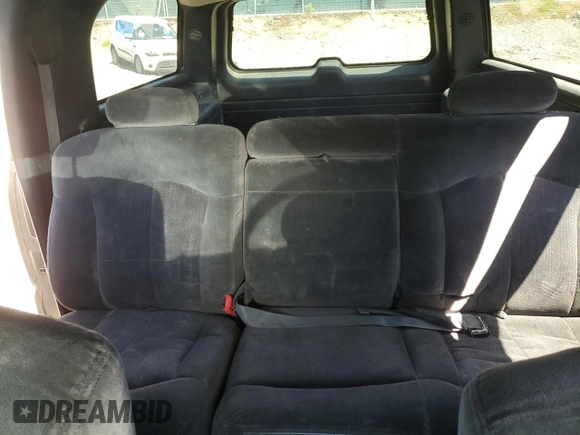 2001 Chevrolet Suburban LS with VIN 1GNFK16T91J309528, listed as a Copart auction lot 58804824 with 197,608 mi miles and Salvage Title. Bid and sale history available at carsss.com. Image 10.