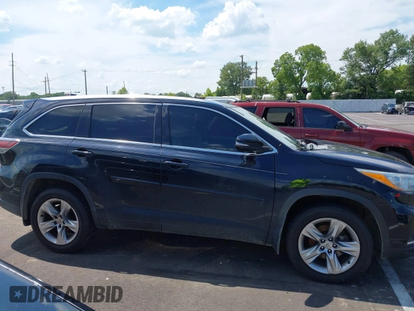 2015 Toyota Highlander Limited with VIN 5TDDKRFH3FS178486, listed as a IAAI auction lot 42658588 with 137,213 mi miles and . Bid and sale history available at DreamBid. Image 13.