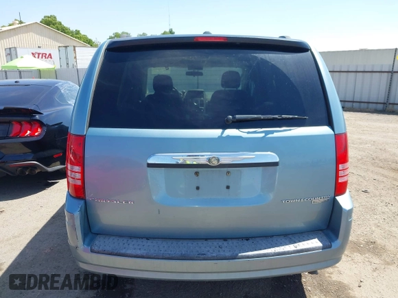2010 Chrysler Town & Country Touring with VIN 2A4RR5D15AR278293, listed as a IAAI auction lot 41992405 with 125,529 mi miles. Bid and sale history available at carsss.com. Image 17.