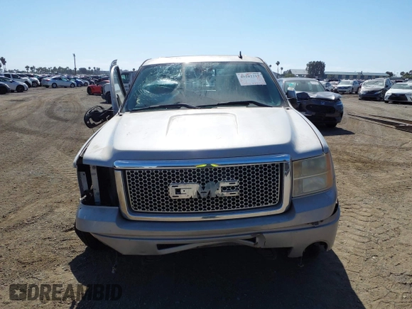 2008 GMC Sierra Denali z VIN 2GTEK638681283475, wystawiony jako IAAI lot #40102217 z przebiegiem 179 733 mil mil oraz . Historia ofert i sprzedaży dostępna na DreamBid. Obrazek 13.