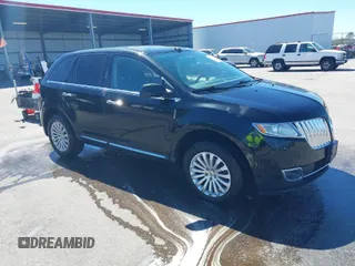 2015 Lincoln MKX z VIN 2LMDJ6JK9FBL27375, wystawiony jako IAAI lot #41814149 z przebiegiem 108 821 mil mil oraz . Historia ofert i sprzedaży dostępna na DreamBid. Obrazek 1.