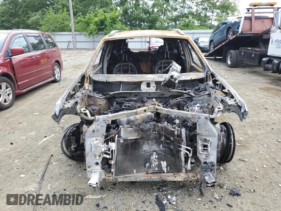 2019 Jeep Cherokee Latitude Plus with VIN 1C4PJMLB2KD258712, listed as a Copart auction lot 62681545 with Not provided miles and Salvage title. Bid and sale history available at DreamBid. Image 5.