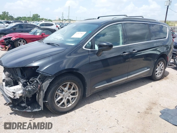 2020 Chrysler Pacifica Touring L with VIN 2C4RC1BG6LR173126, listed as a IAAI auction lot 42517961 with 75,014 mi miles and . Bid and sale history available at DreamBid. Image 18.