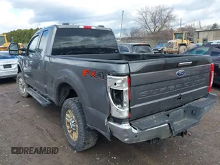 2022 Ford Super Duty F-250 SRW XL with VIN 1FT7X2B68NEC54413, listed as a IAAI auction lot 41908487 with 91,119 mi miles. Bid and sale history available at carsss.com. Image 3.