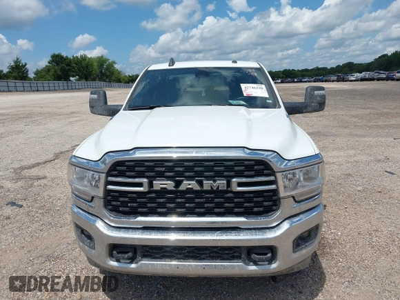 2024 Ram 2500 Big Horn с VIN 3C6UR5JL3RG337694, выставлен на аукционе IAAI как лот 42746220 с пробегом 70 227 миль миль и . История ставок и продаж доступна на DreamBid. Изображение 13.