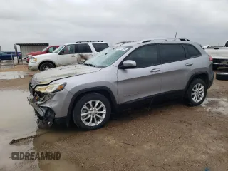 2021 Jeep Cherokee Latitude with VIN 1C4PJLCB8MD200228, listed as a Copart auction lot 46315595 with 31,551 mi miles and Salvage Title. Bid and sale history available at carsss.com. Image 1.