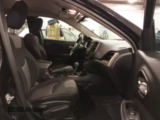 2016 Jeep Cherokee Sport with VIN 1C4PJMAB0GW321370, listed as a IAAI auction lot 41487094 with 131,336 mi miles and . Bid and sale history available at DreamBid. Image 5.