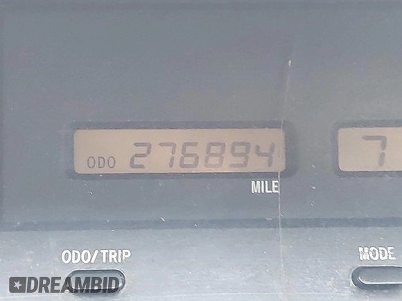 2000 Toyota Avalon XL with VIN 4T1BF28B3YU095209, listed as a IAAI auction lot 42008138 with 276,894 mi miles and . Bid and sale history available at DreamBid. Image 15.