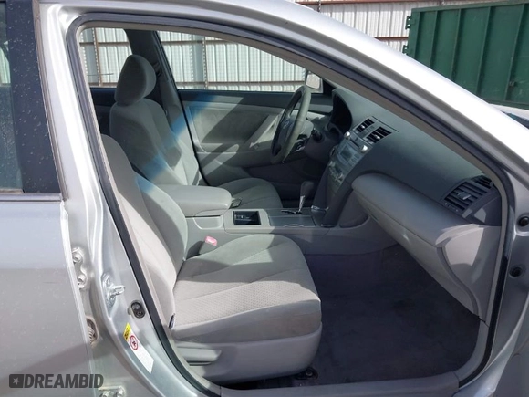 2007 Toyota Camry Hybrid with VIN JTNBB46K473000672, listed as a IAAI auction lot 41841447 with 216,474 mi miles. Bid and sale history available at carsss.com. Image 5.