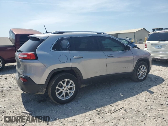 2016 Jeep Cherokee Latitude with VIN 1C4PJMCS5GW227966, listed as a Copart auction lot 53083925 with 153,519 mi miles and Clean Title. Bid and sale history available at carsss.com. Image 3.
