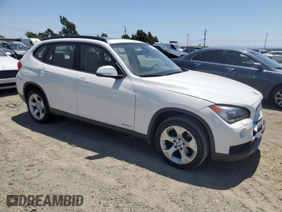 2014 BMW X1 sDrive28i z VIN WBAVM1C51EVW51832, wystawiony jako Copart lot #60153925 z przebiegiem 101 781 mil mil oraz Szkoda całkowita • Salvage title. Historia ofert i sprzedaży dostępna na DreamBid. Obrazek 4.