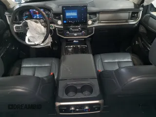 2024 Ford Expedition Max XLT with VIN 1FMJK1J8XREA33057, listed as a Copart auction lot 50720065 with 19,386 mi miles and Clean Title. Bid and sale history available at DreamBid. Image 8.