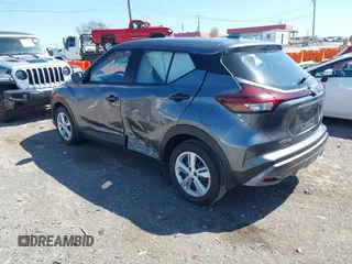 2021 Nissan Kicks S with VIN 3N1CP5BV3ML504763, listed as a IAAI auction lot 42037651 with 36,247 mi miles and . Bid and sale history available at carsss.com. Image 3.