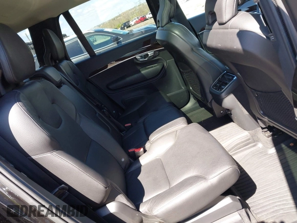 2019 Volvo XC90 Momentum with VIN YV4A22PK0K1424421, listed as a IAAI auction lot 41965642 with 78,135 mi miles. Bid and sale history available at carsss.com. Image 8.