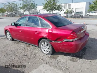 2006 Mercury Montego Luxury z VIN 1MEFM40176G604402, wystawiony jako IAAI lot #42343233 z przebiegiem 148 284 mil mil oraz . Historia ofert i sprzedaży dostępna na DreamBid. Obrazek 3.