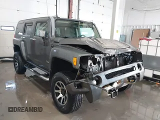2008 Hummer H3 Luxury with VIN 5GTEN13E588170171, listed as a IAAI auction lot 41391484 with 204,241 mi miles and . Bid and sale history available at DreamBid. Image 1.