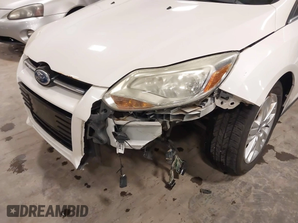 2012 Ford Focus SEL with VIN 1FAHP3H22CL178118, listed as a IAAI auction lot 42013759 with 183,481 mi miles and . Bid and sale history available at carsss.com. Image 6.