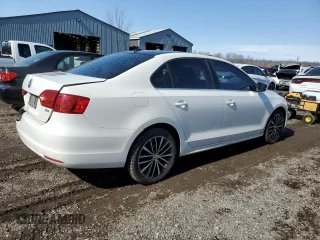 2013 Volkswagen Jetta TDI w/Premium/Nav with VIN 3VWLL7AJ0DM452664, listed as a Copart auction lot 48154995 with 141,225 mi miles and Clean title. Bid and sale history available at DreamBid. Image 3.