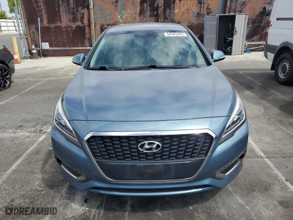 2016 Hyundai Sonata Hybrid SE with VIN KMHE24L10GA035696, listed as a Copart auction lot 54545245 with 89,920 mi miles and Clean Title. Bid and sale history available at carsss.com. Image 5.